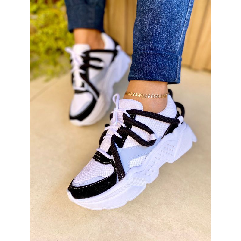 Tenis Feminino Colorido com Cordão na Lateral Estiloso e Confortável