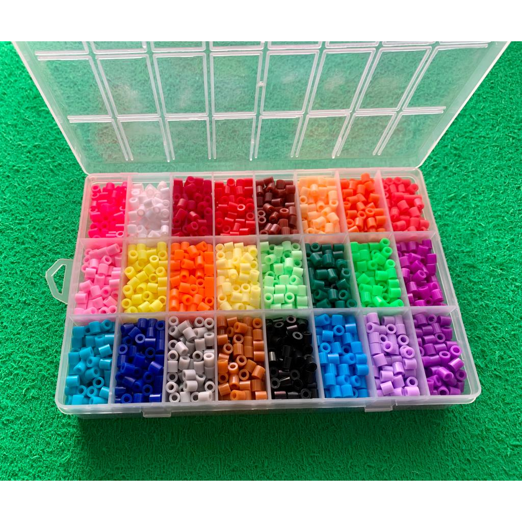 Kit Perler Beads 2,6mm 5000Peças, Mini Pegboard e Papel Para Passar.