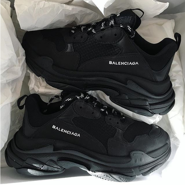 Tenis Balenciaga Triple S Preto On Fit Masculino Feminino Sneakers não perca