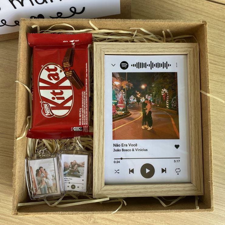 Cesta Personalizada Quadro A6 KitKat | Presente Criativo e Personalizado | Namoro | Amor