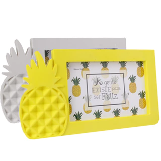 Porta Retrato De Plástico Em Formato De Abacaxi 10x15cm em Oferta na Shopee