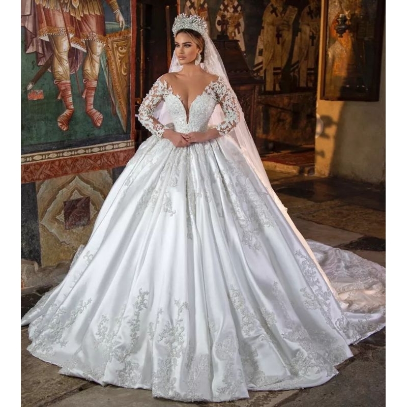 Vestido de noiva princesa luxo