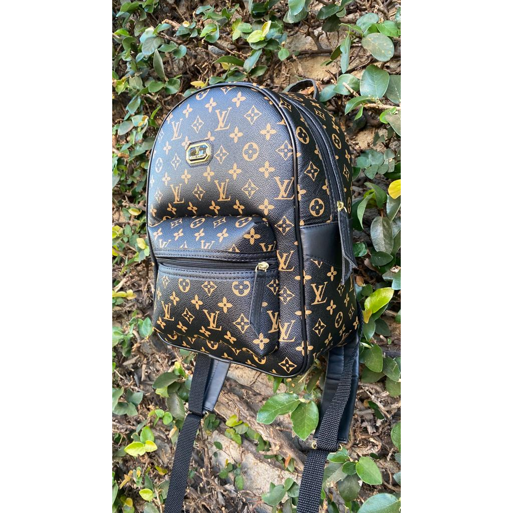 Kit Bolsa Mochila e Nécessaire Louis V LV Estojo Preto PROMOÇÃO