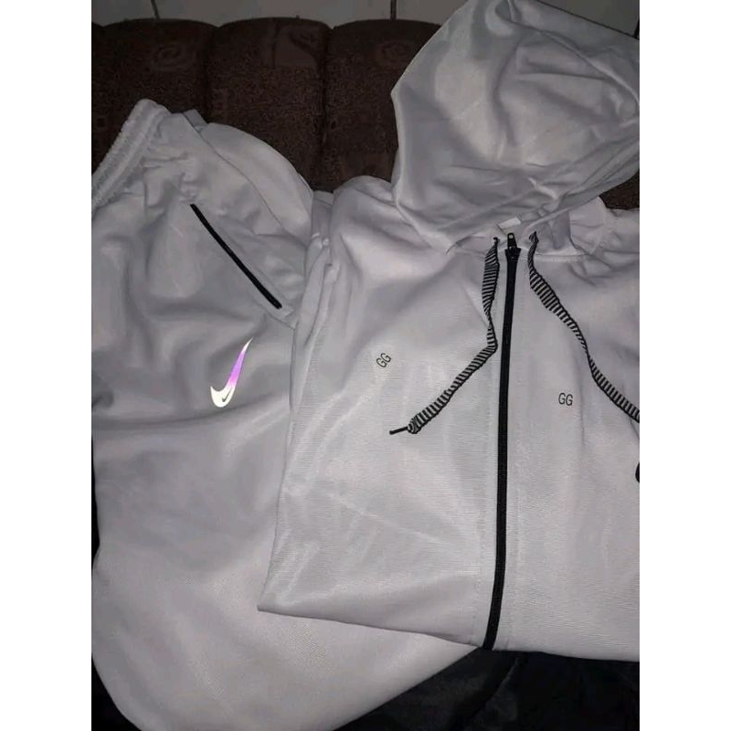 CONJUNTO MASCULINO NIKE. REFLETIVA. FLANELADA.