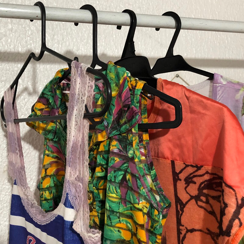 Roupas best sale femininas pequenas