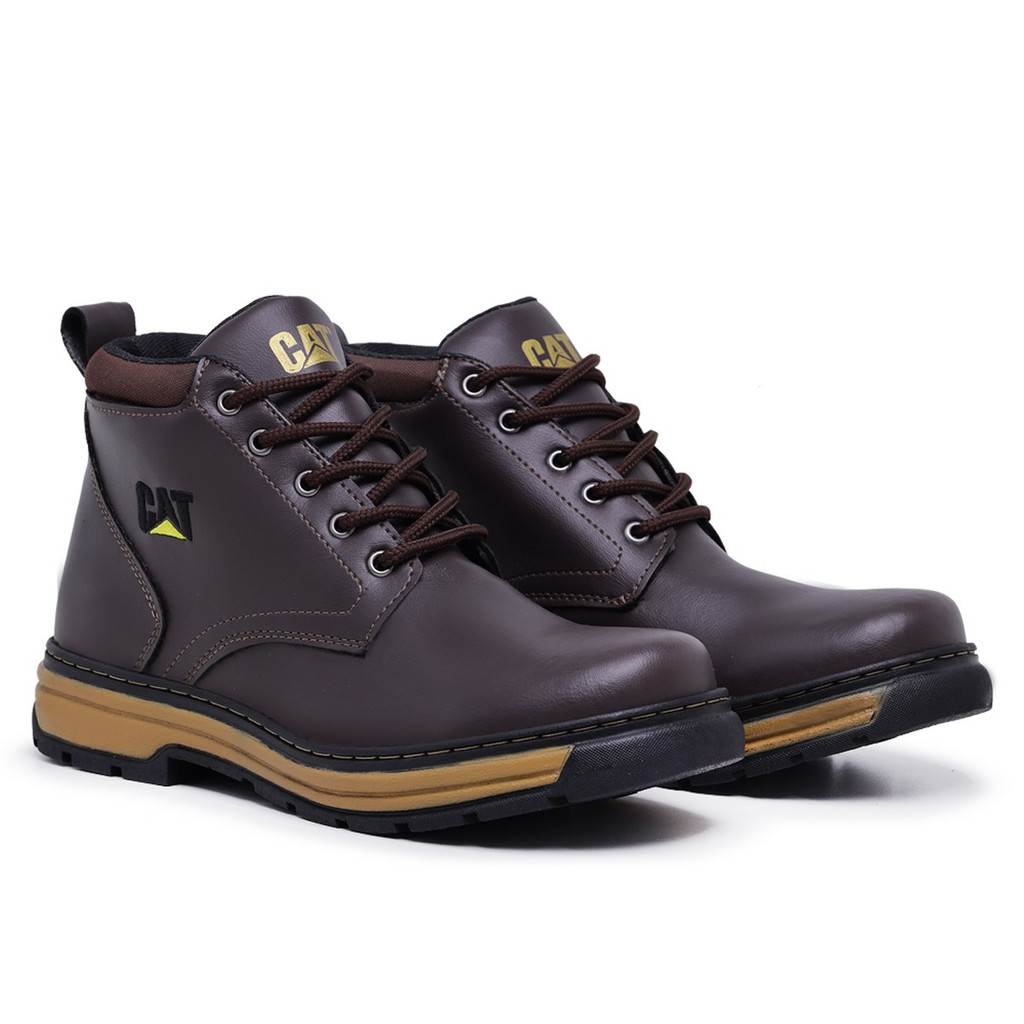 Bota Caterpillar de Couro Coturno Masculino Ref. 2190 Cor Brown