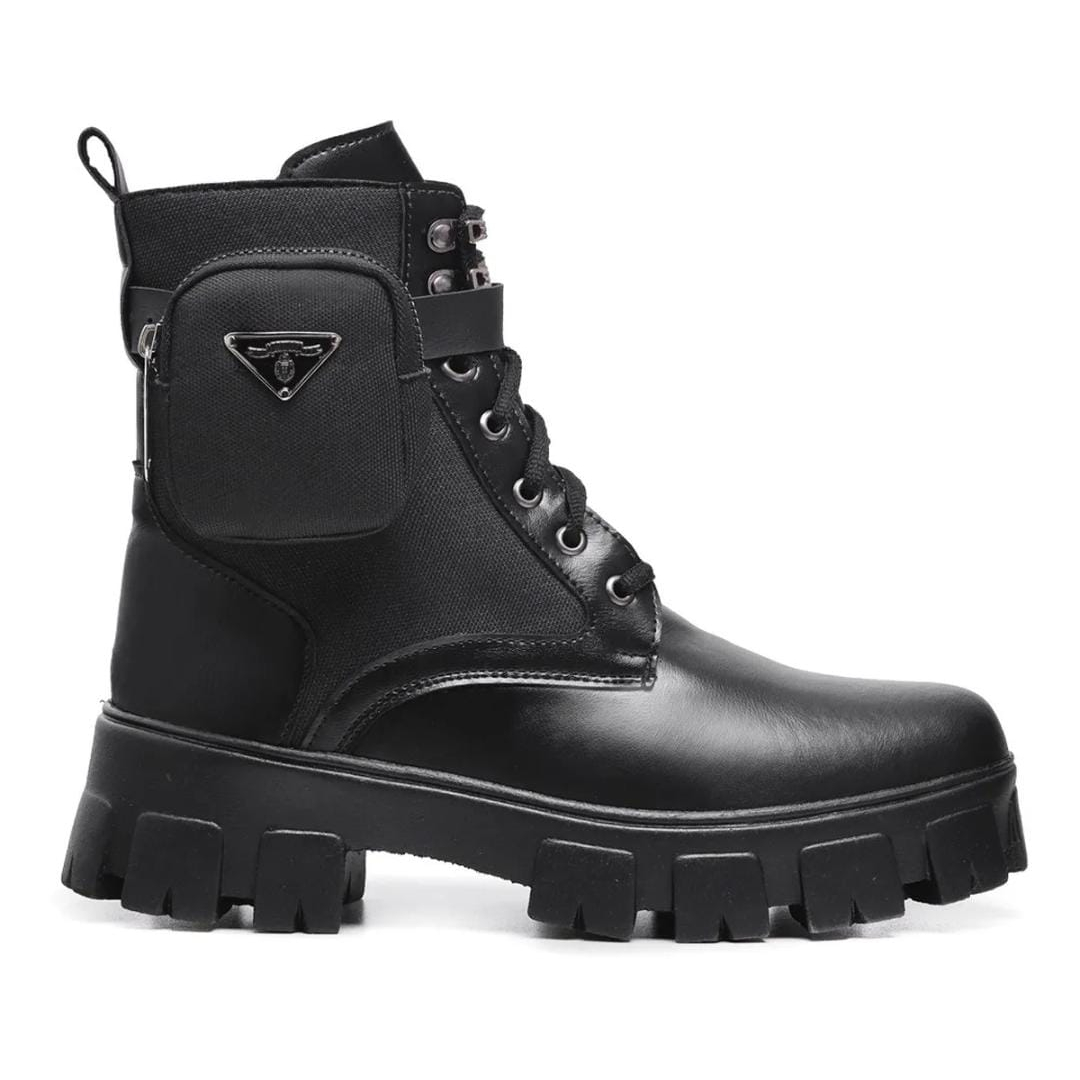 Bota Coturno unisex Estilo Prada,preta e na cor off Tratorada Com Bolsinha Lateral Removível - estilo blogueira/o removível ,