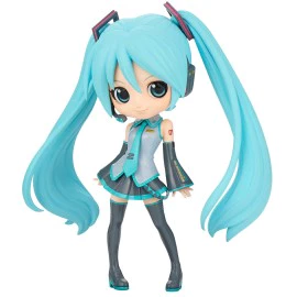 BONECO BANPRESTO QPOSKET HATSUNE MIKU VER.B 18176 NOVO ORIGINAL
