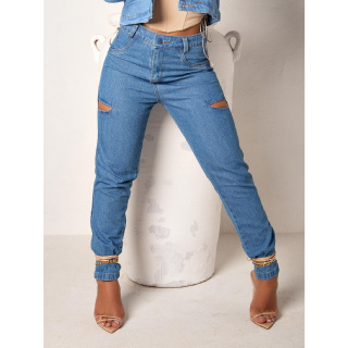 Calça Jeans Feminina MOM Casual Cintura Alta Lavagem Media Com Abertura Nas Laterais