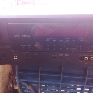 Receiver Denon AVR-1705 no estado
