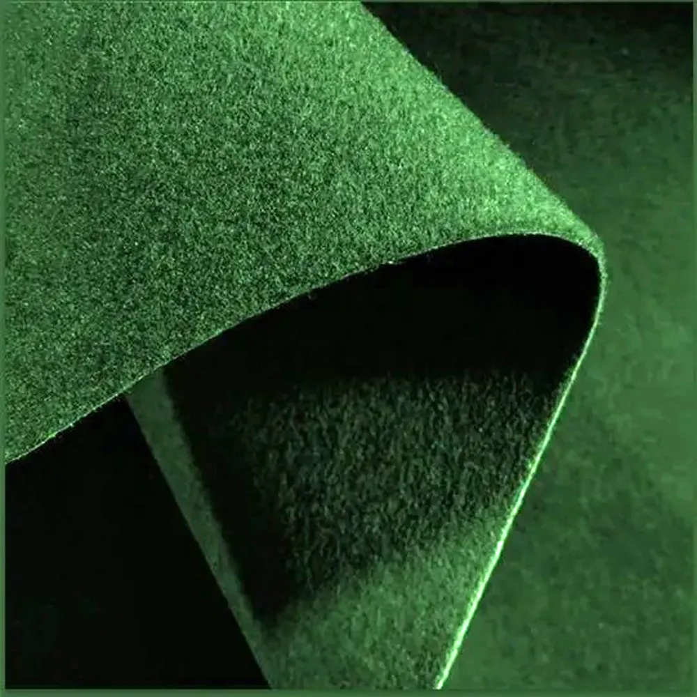 Carpete Verde Grama - Ideal para decoração de festas e residencias - Tamanho 2 metros x 1 METRO