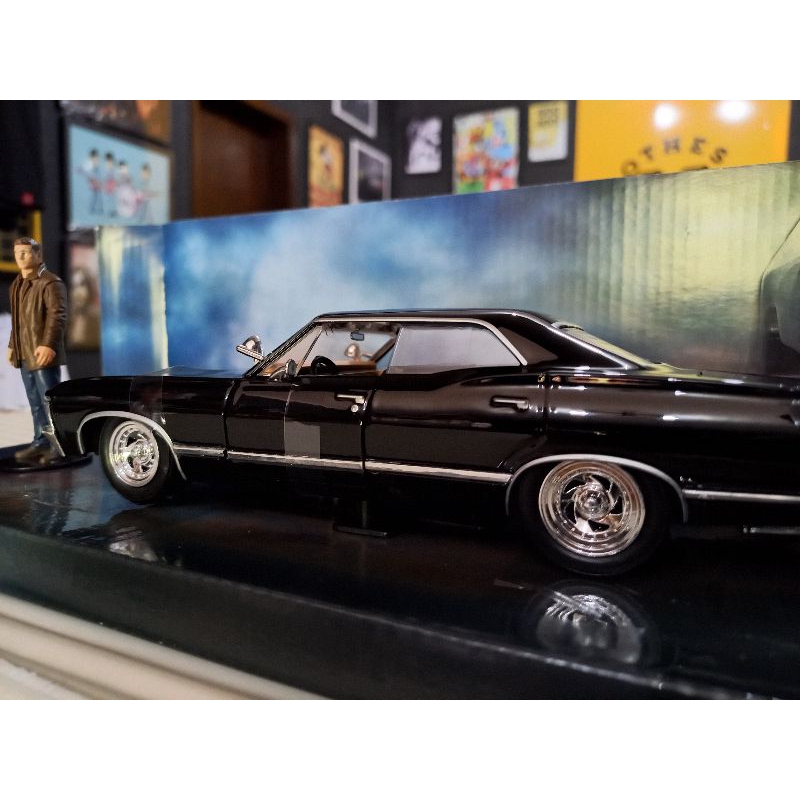 Miniatura Chevrolet Impala SS Sport Sedan 1967 Supernatural