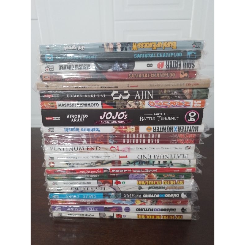 Mangás vários usados