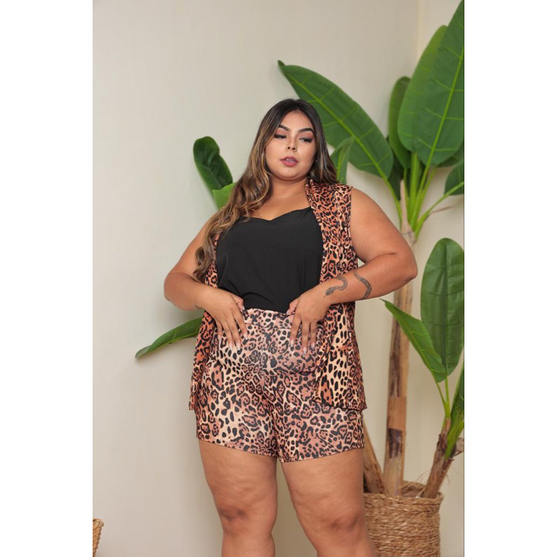 Conjunto shorts e colete em malha crepe, moda curve PLUS Conjunto  feminino plus
