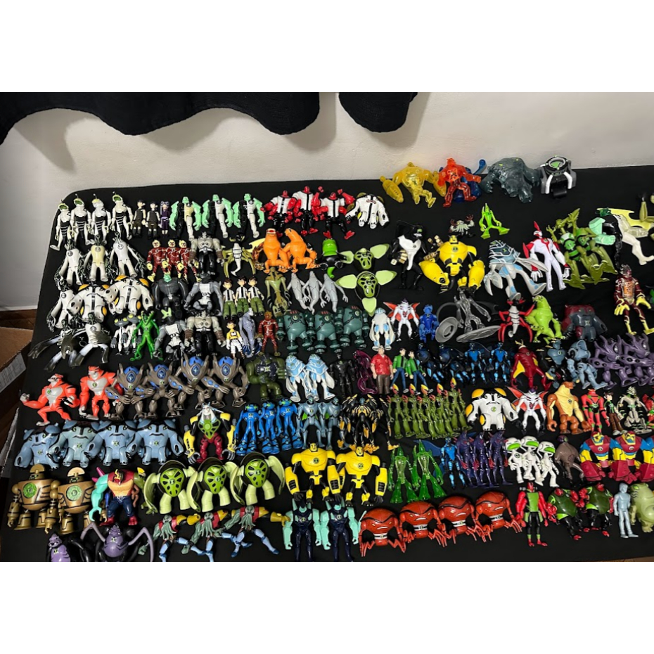 Boneco Ben 10 Enormossauro Supremo Ultimized - Bandai - Escorrega o Preço