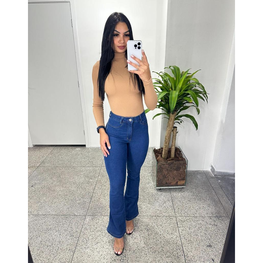 Calça Flare: Confira Diversos Modelos Jeans!