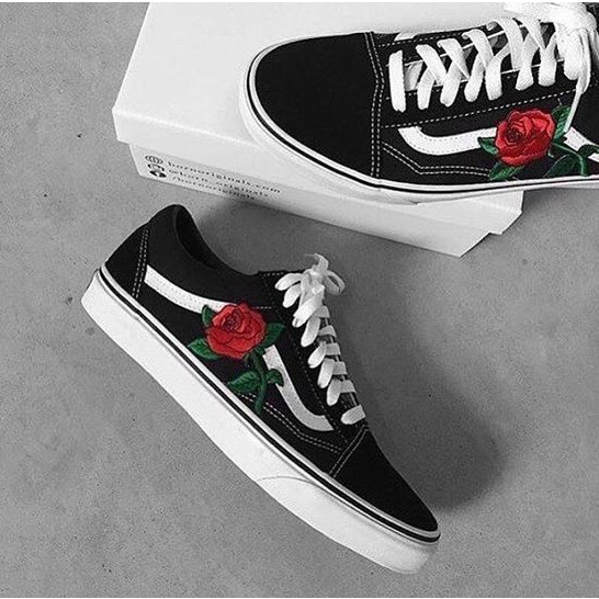 Vans preto com store flor