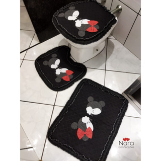 Jogo de banheiro Minnie e Mickey apaixonados se beijando decoração disney kit tapetes fofo tecido metalassê 3 peças