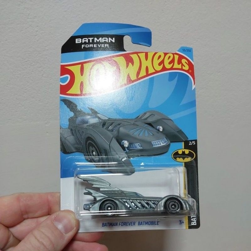 Hot Wheels - Batman Forever Batmobile - HKG38 Escala Miniaturas by