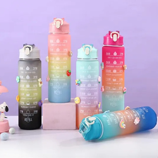 Garrafa de Agua 900 ML TieDye Com Adesivos, Canudo e Frases Motivacionais