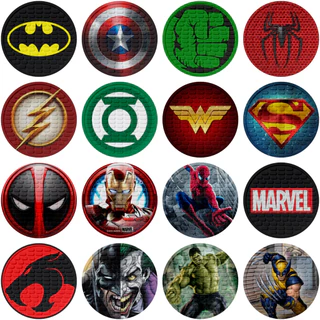 Porta Copos Super Heróis DC Marvel Homem Aranha Super Man Medida 9 cm Decoração Escritório Mesa Apoio De Copos