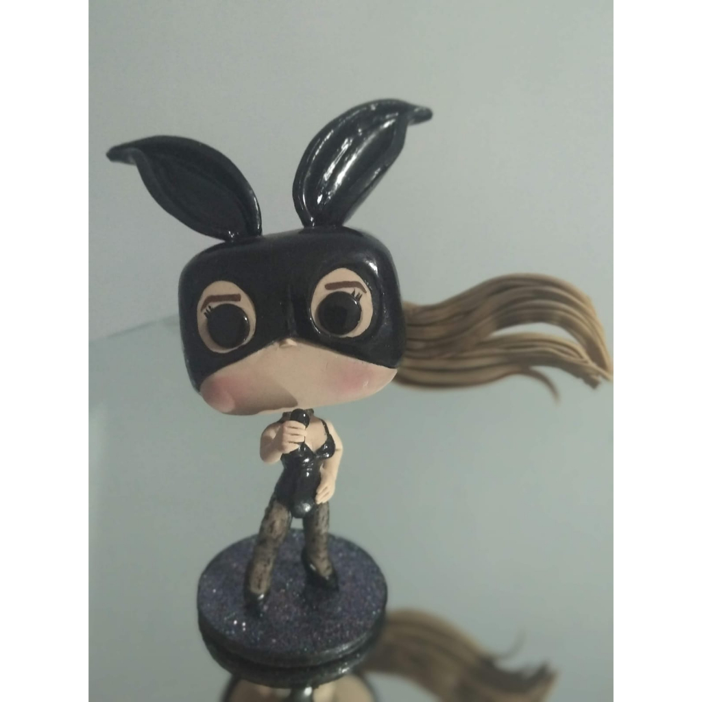 Ariana Grande - Estilo funko pop | Shopee Brasil
