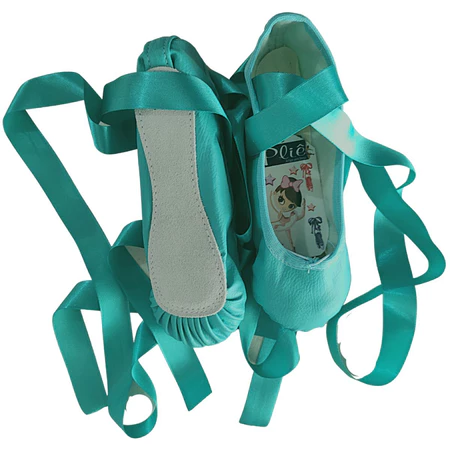 Sapatilha de ballet com fitinhas de bailarinas