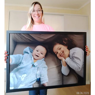 QUADRO FOTO - Memórias em Destaque: Quadro Foto com Moldura Personalizada!