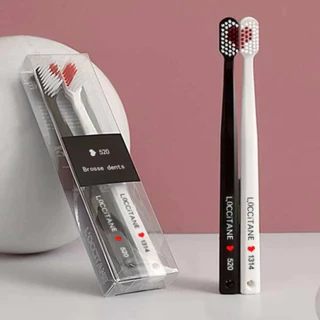 Kit com 2 Escovas de dentes para casal – Limpeza casal coração