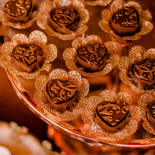 Forminhas Para Doces de luxo Modelo Princesa 25 Un Ideal para brigadeiros e demais doces Ju Fiori