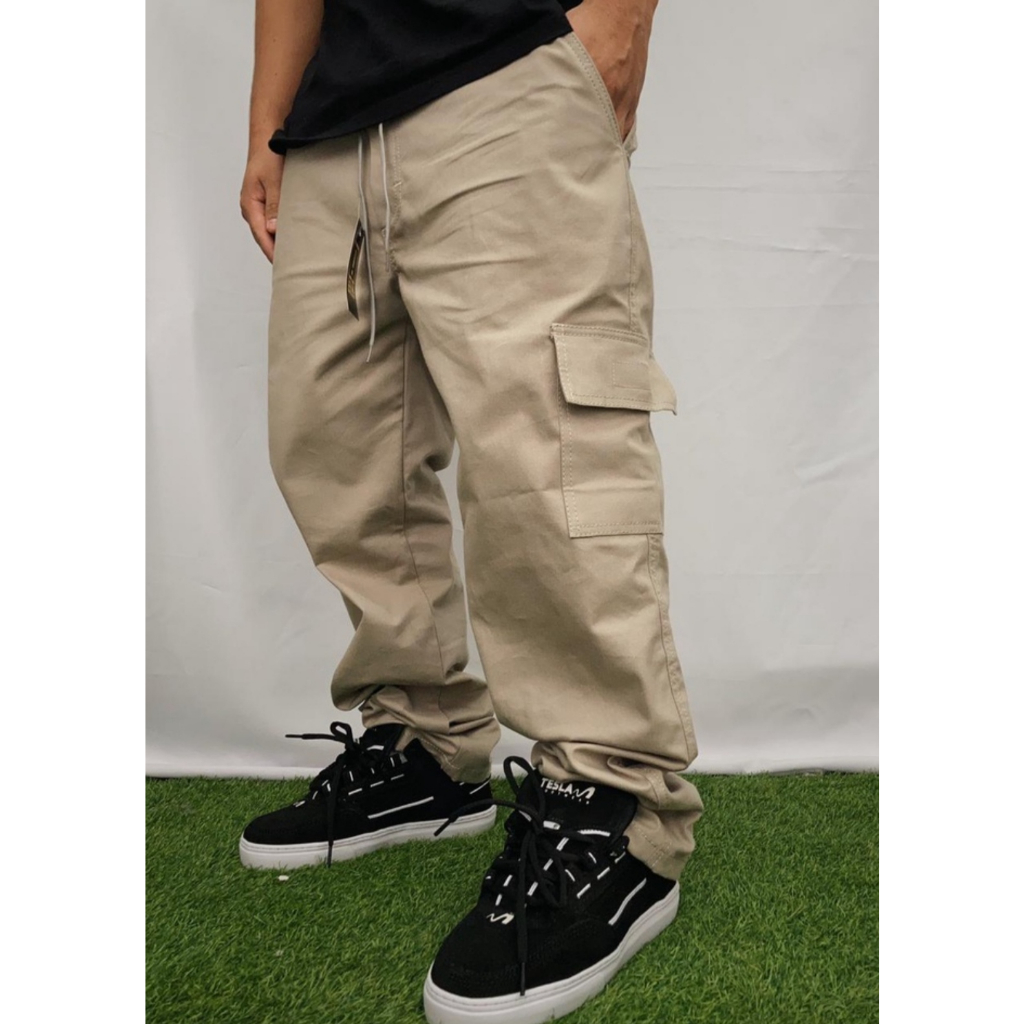 Calça Jogger Harém Masculina com Bolso Lateral Cargo Fitas Estampa