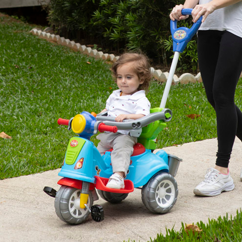 Carrinho De Passeio Ou Pedal Infantil Triciclo Avespa - Maral - Colorido