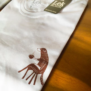 Camiseta Masculina Estampada Cachorrinho Gola Redonda em Malha de Algodão Premium