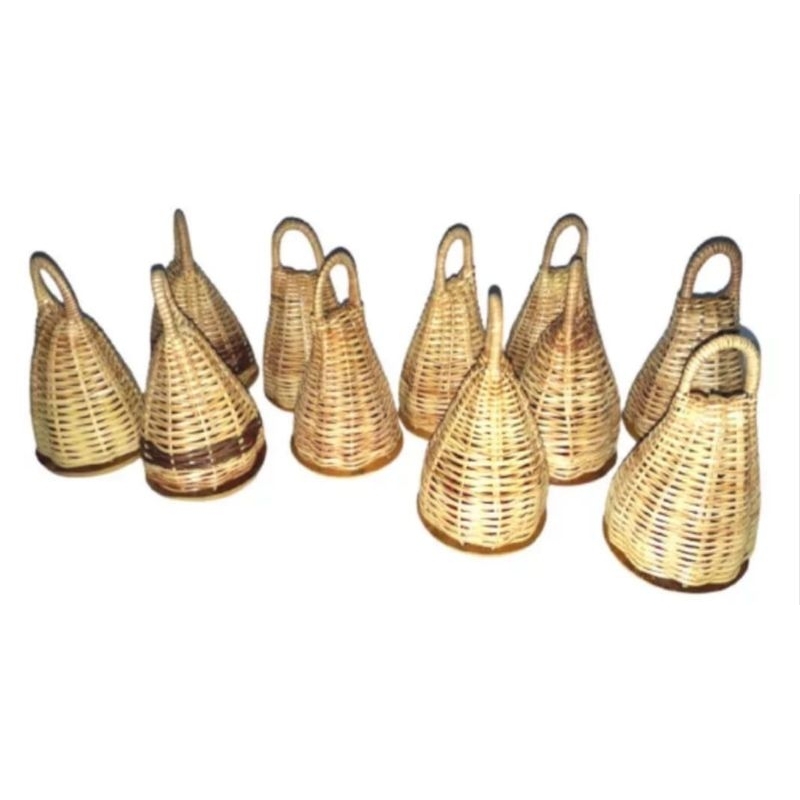 Caxixi capoeira chocalho palha cipó percussão