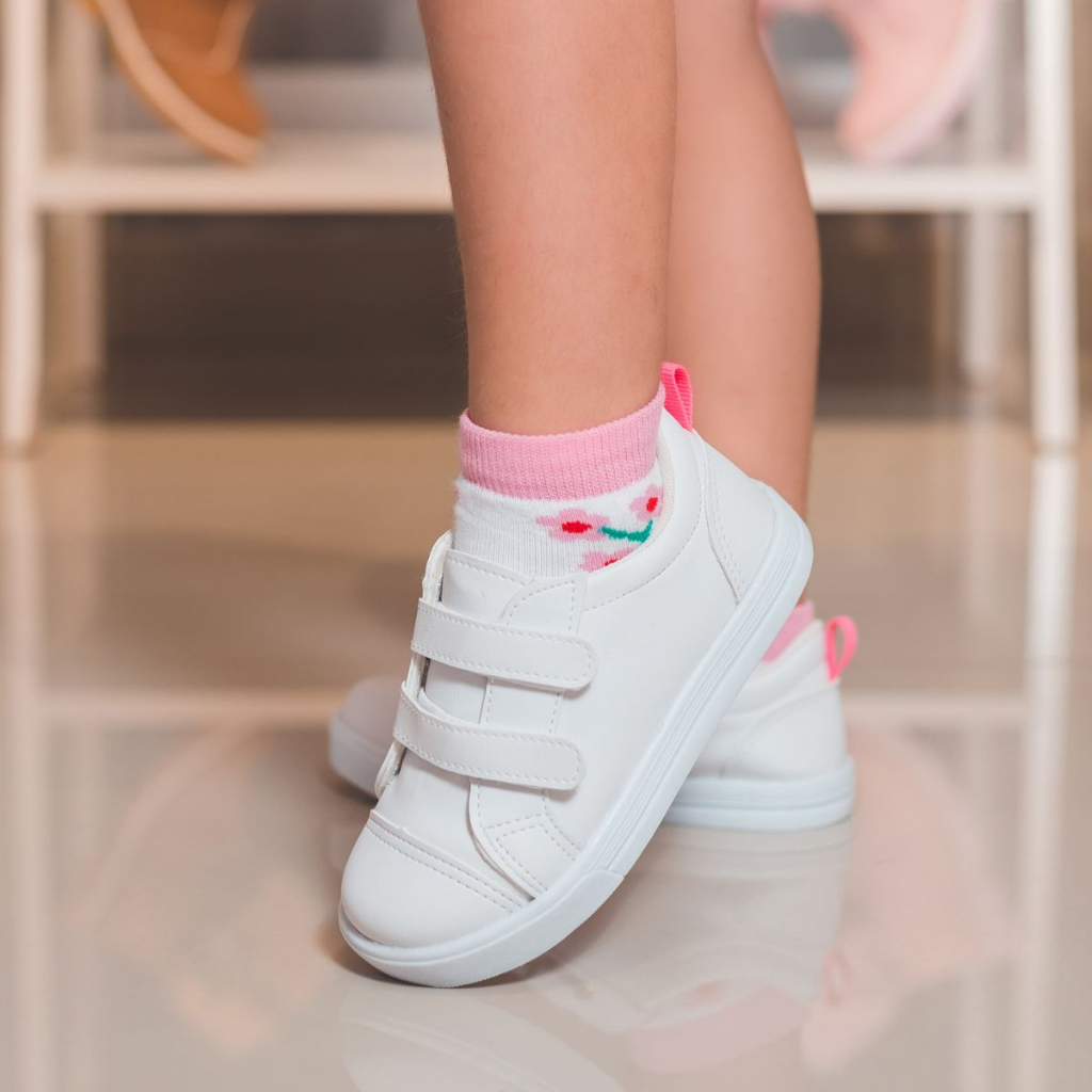 Sapato Feminino Confortável com Velcro Branco