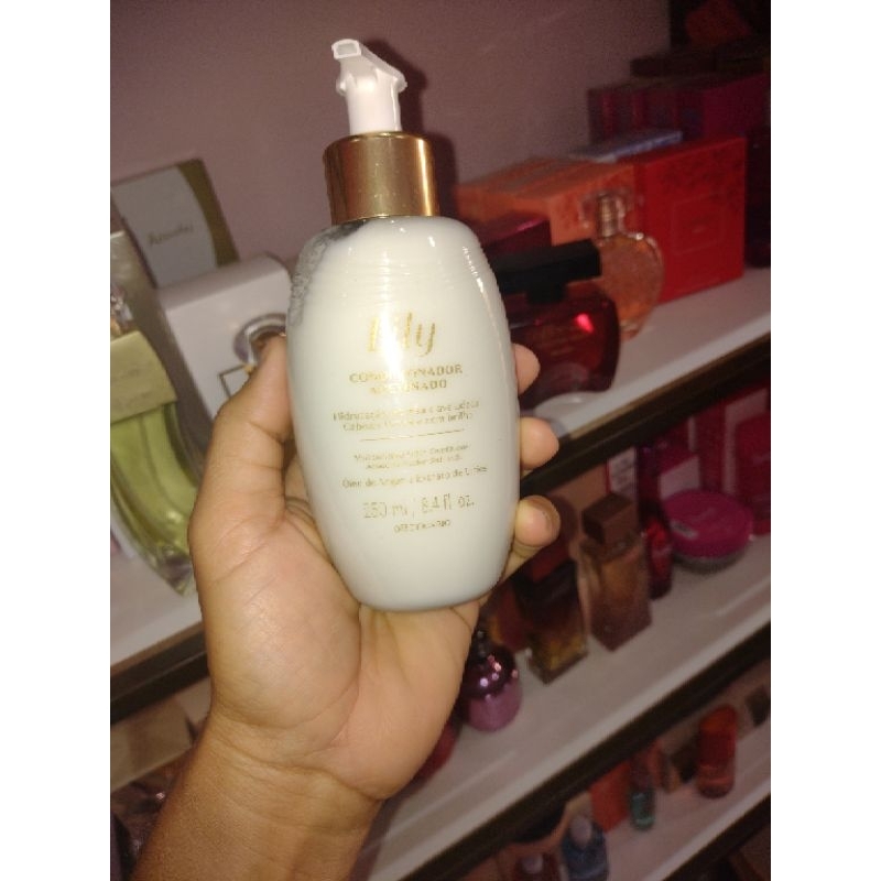 Linha completa Lily Shampoo condicionador óleo o Boticário