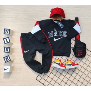 Conjunto de moletom infantil 2024 nike