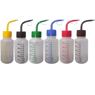 Kit 03 Pissetas Plástica Almotolia Graduada 125ml, 250ml, 500ml e 1000ml Bico Curvo Verde/Azul/Vermelho/Amarelo/Marrom/Preto