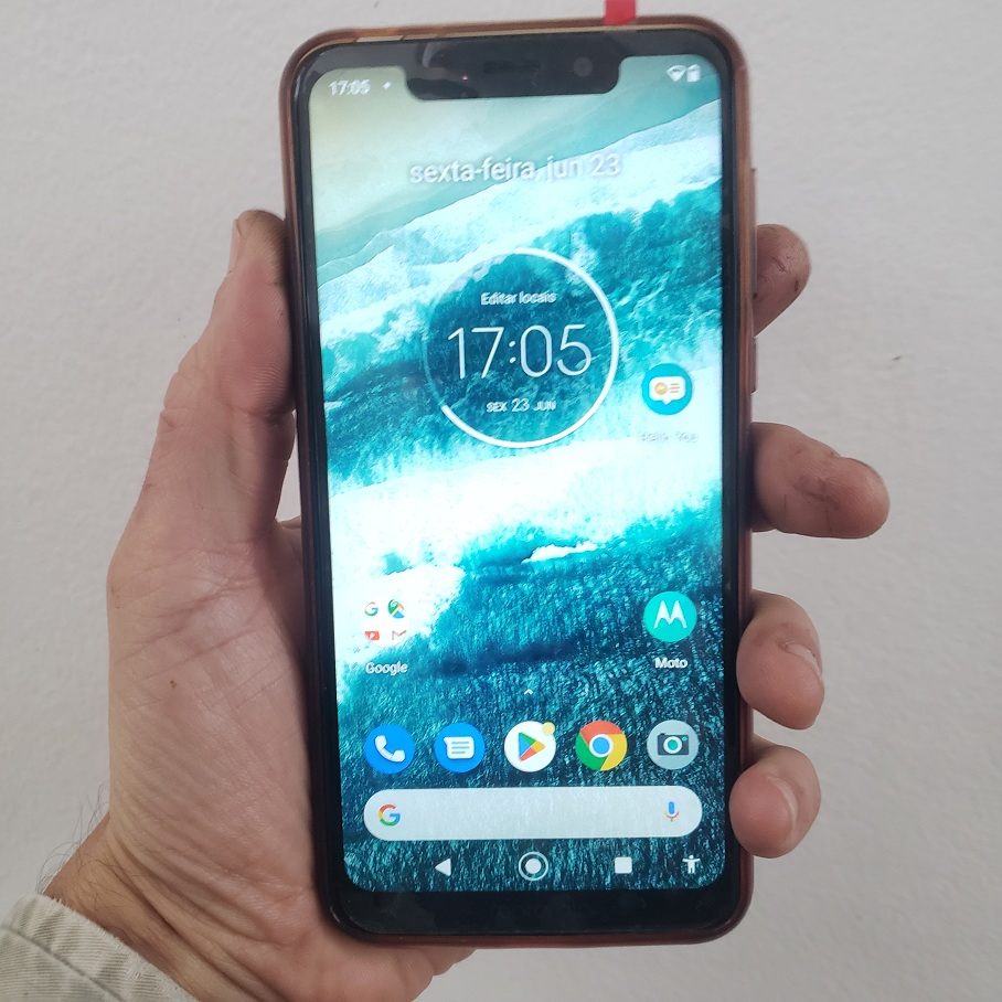 Celular barato da Motorola: sugestões por menos de R$ 1 mil - TecMundo