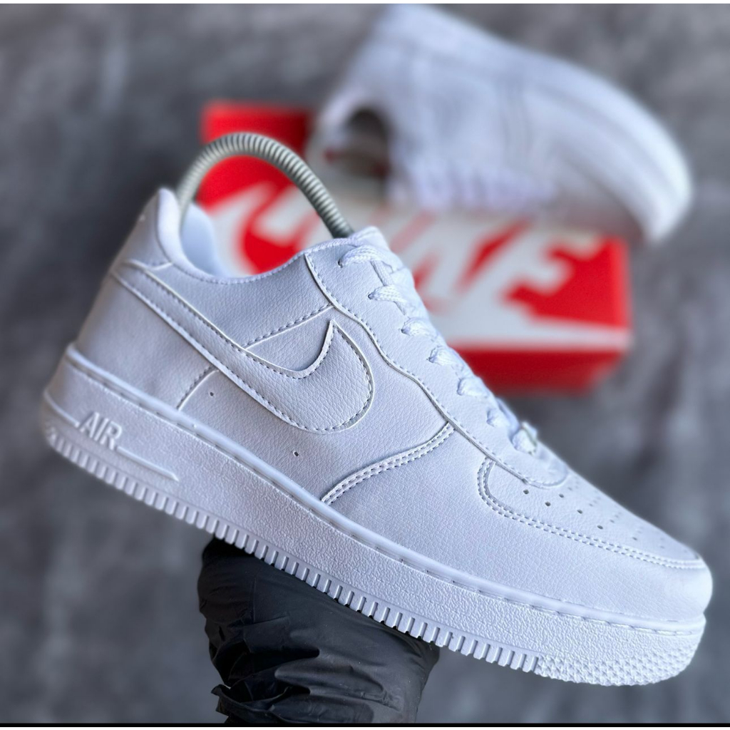 Tenis Nike Air Force 1 07 Branco C/ Dourado - Cross Sports