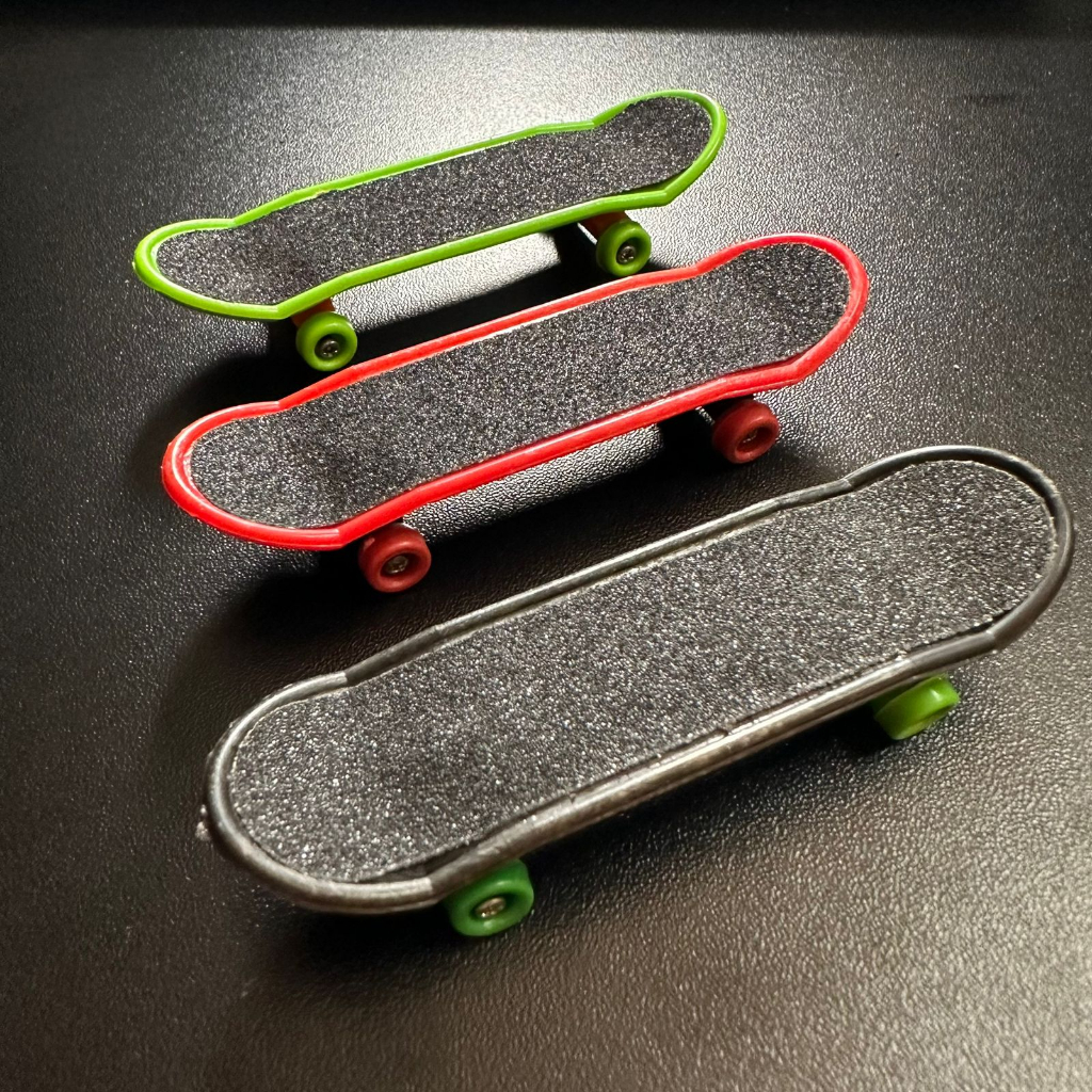 Skate de Dedo Brinquedo Profissional 3 Pçs de Mini Skate de Dedo Estampas  Variadas - Escorrega o Preço