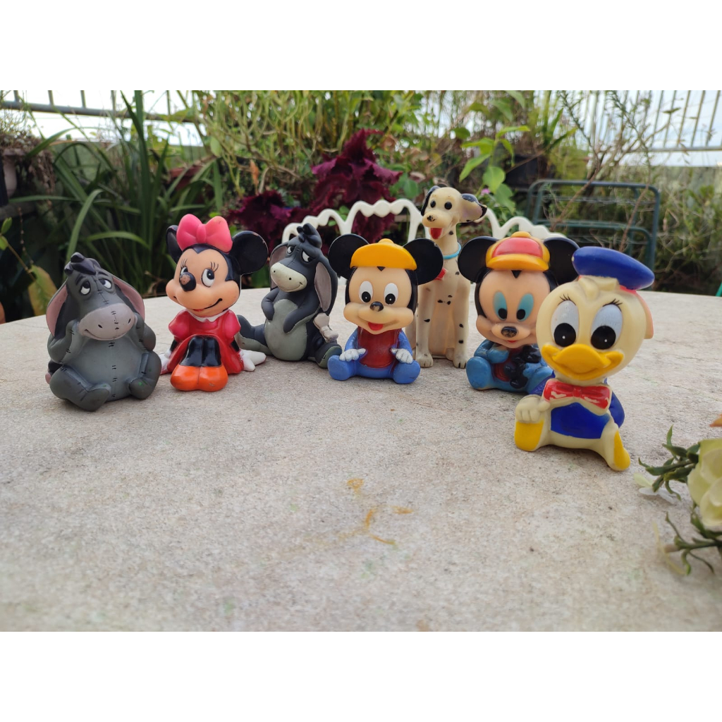 (LER DESCRIÇÃO) Lote de Brinquedos de borracha antigos Disney pato Donald  Mickey Minnie Prenda 101 Dálmatas Bisonho ió ursinho pooh usados