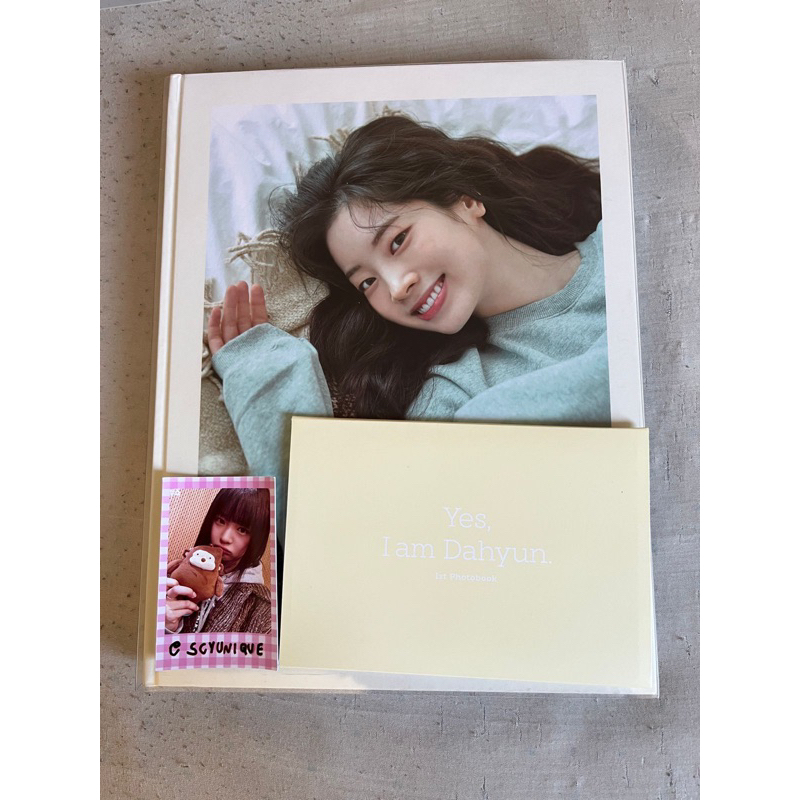 jp.ktown4u.com : [フォトブック] Dahyun - Yes, I am Dahyun