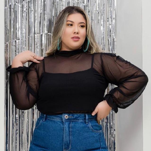 Blusa Plus Size em Tulê Mangas Longas