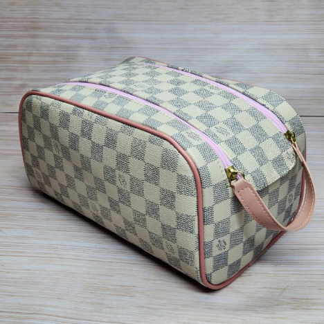 Necessaire Louis Vuitton Branco/Cinza Xadrez