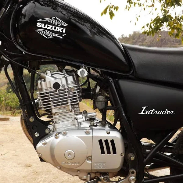 Par Adesivo Tampa Lateral Suzuki Intruder 125 Prata