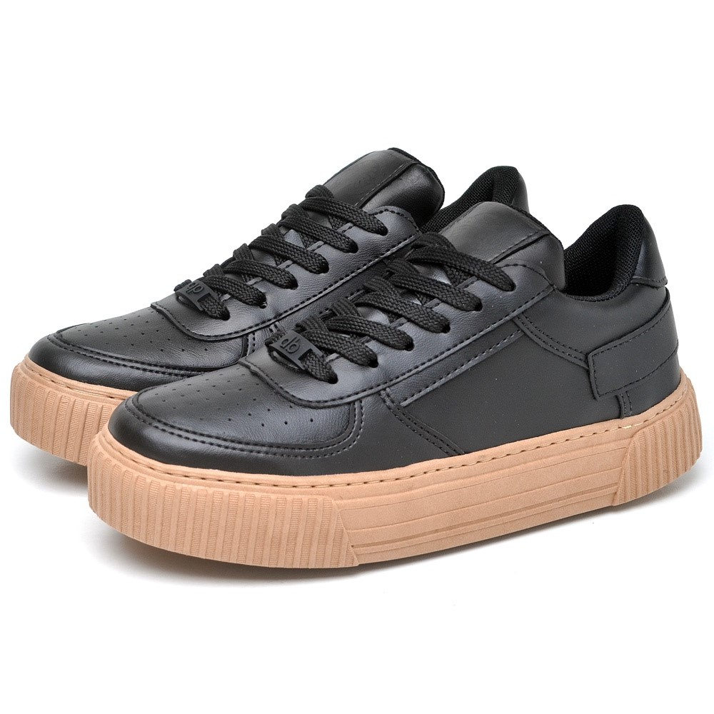 Tenis preto com a sola hot sale marrom feminino