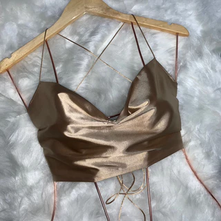 Top cropped frente única decote gringa com amarração nas costas