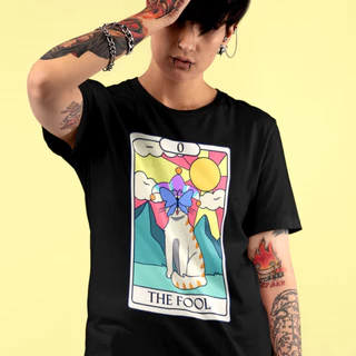 Camiseta e Baby Long Qualidade Premium Esotérica Mística Cartas Tarot The Fool Gatinho Cat 365.3 100% Algodão Malha Penteada