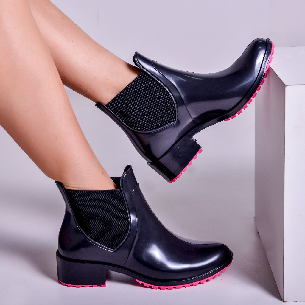 Bota galocha feminina impermeável confortável